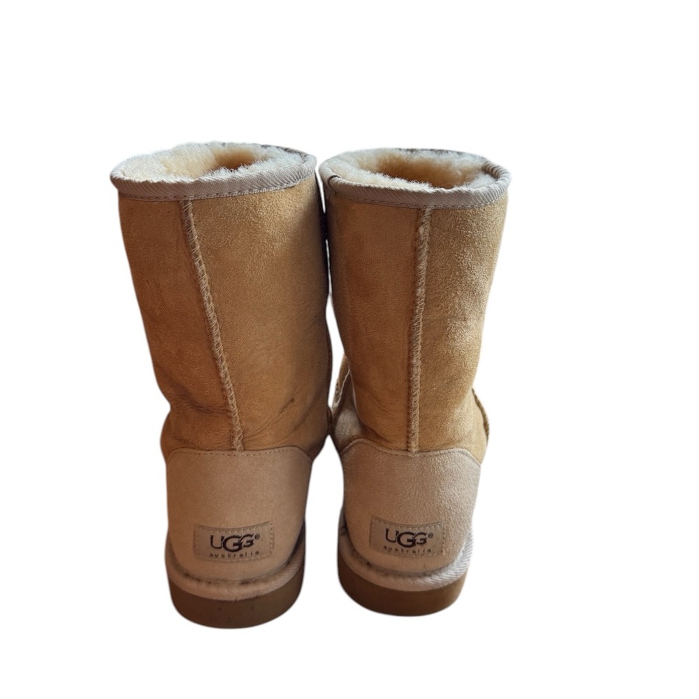 UGG Classic Short Boots - Sand